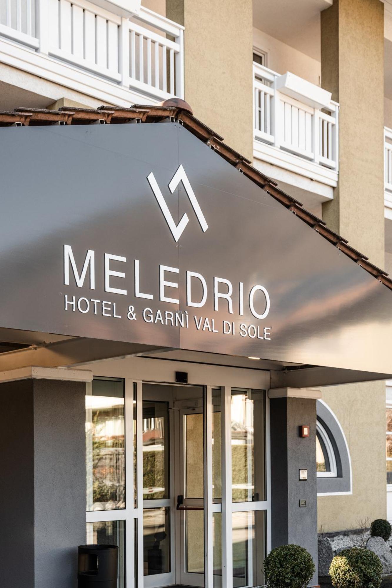 Hotel Garni Meledrio Dimaro Bagian luar foto