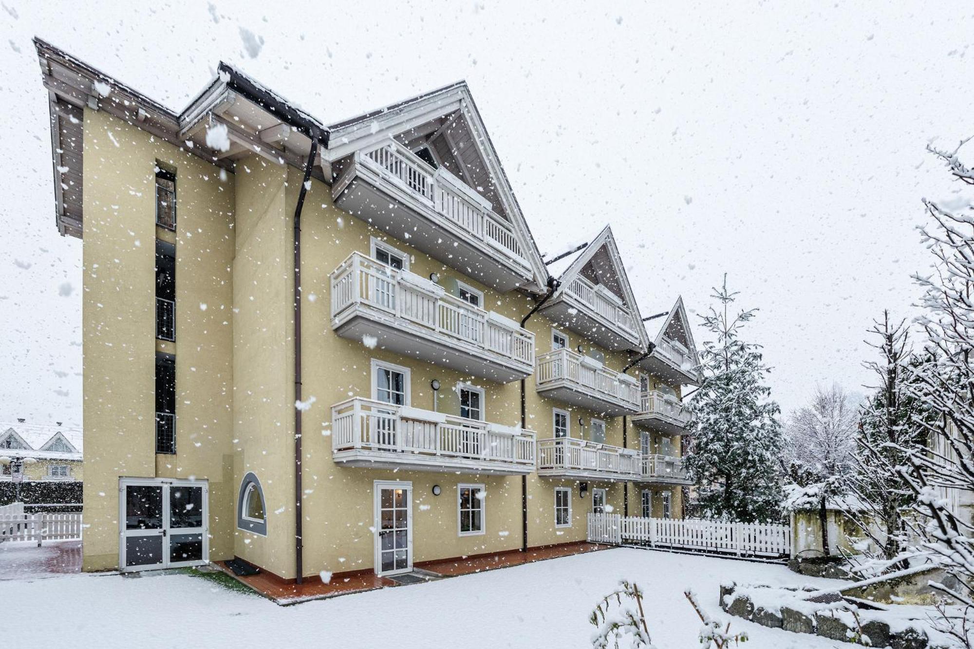 Hotel Garni Meledrio Dimaro Bagian luar foto